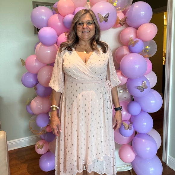 Meet your Posher, Arlene - Picture 2 of 2